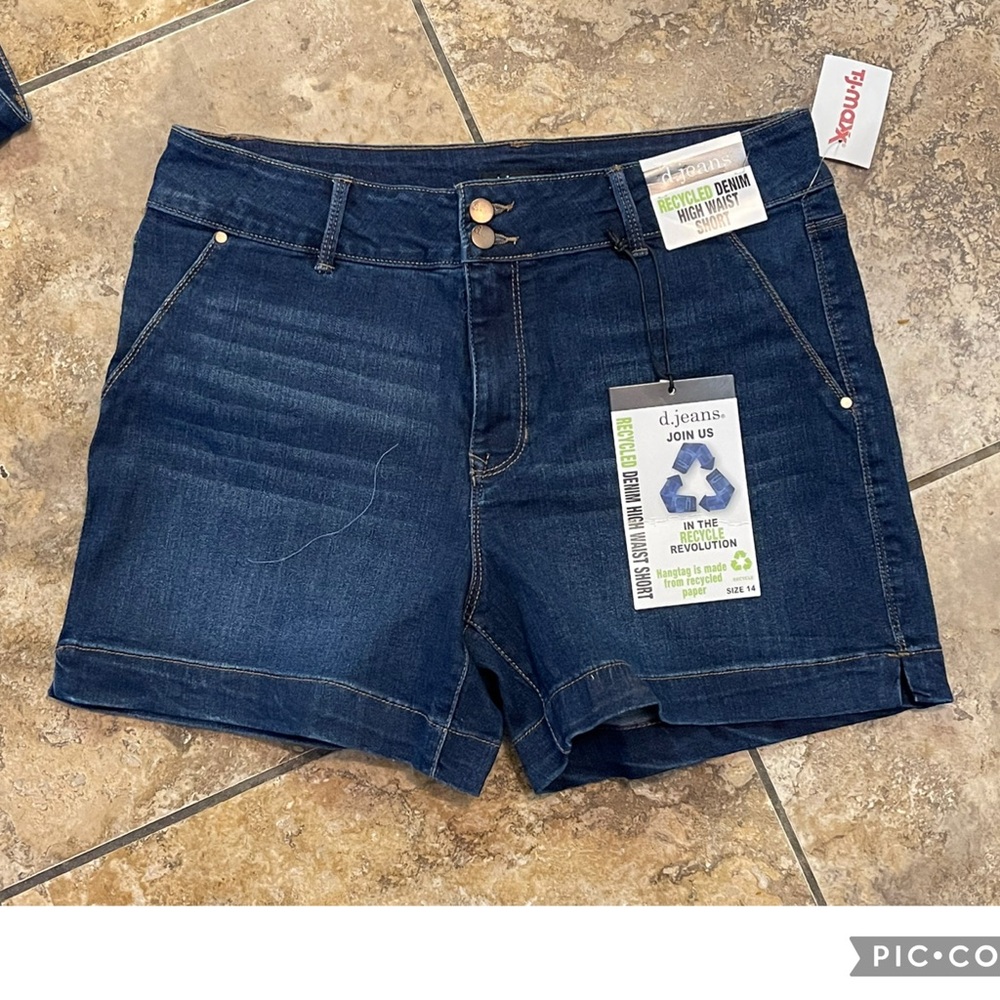 d. jeans Women's Dark Blue Jean Shorts